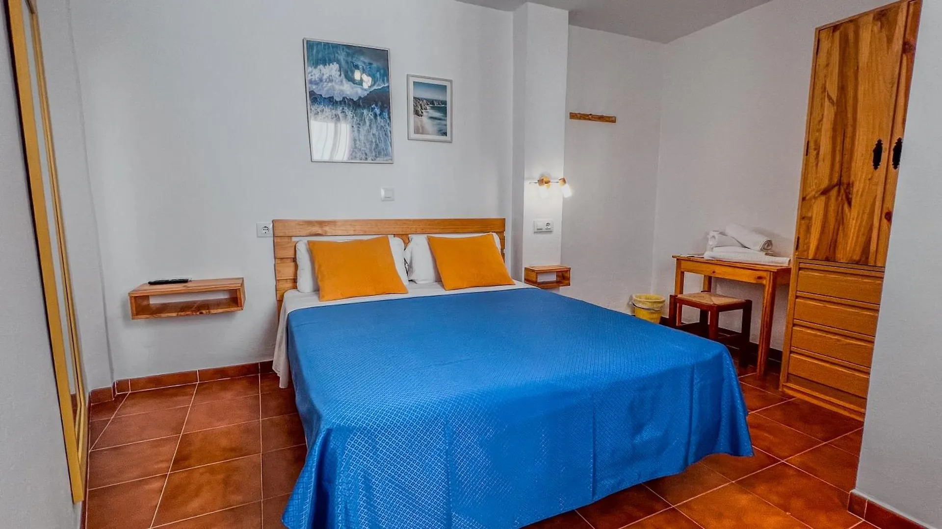 La Tortuga Lodging Rooms Tarifa Vendégház